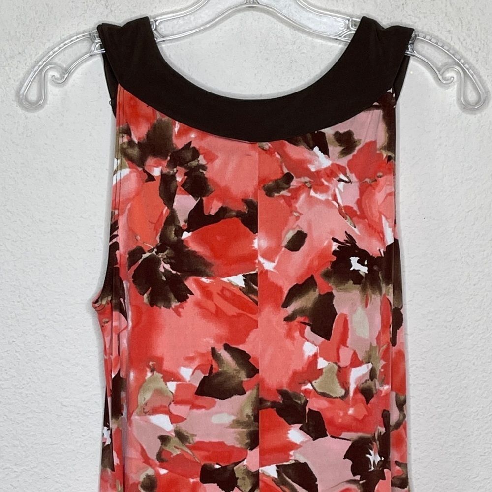 Wrapper‎ Dress - Picture 5 of 8